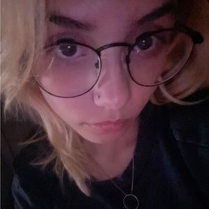 Meet your Posher, Isabelle